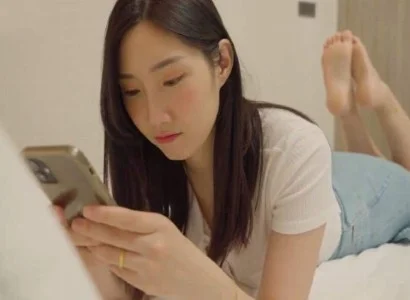 Cô vợ dan díu với anh nhân viên giao hàng